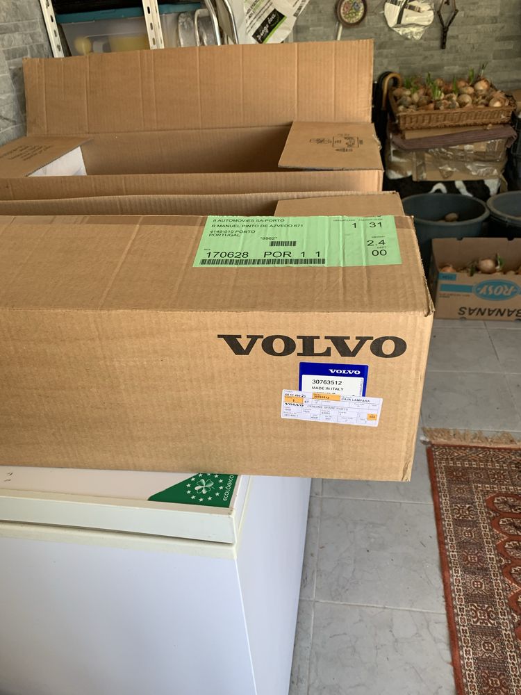 Farolins volvo v 50  em bom estado para quem presizar sao de um volvo