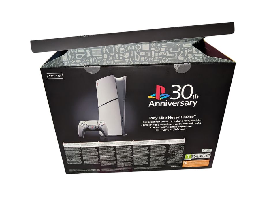 PlayStation 5 30th anniversary karton