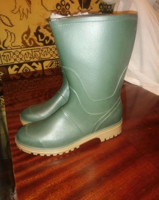 Італьянські жіночі резинові чоботи 38 розмір з овчиним хутром