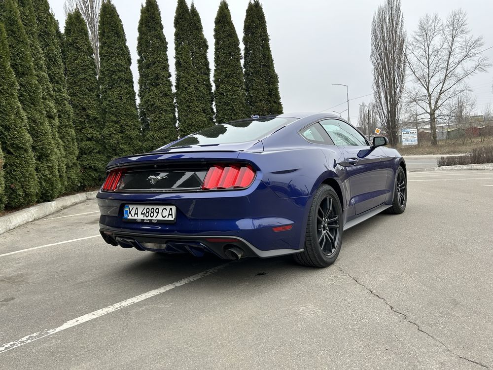 Ford Mustang Premium