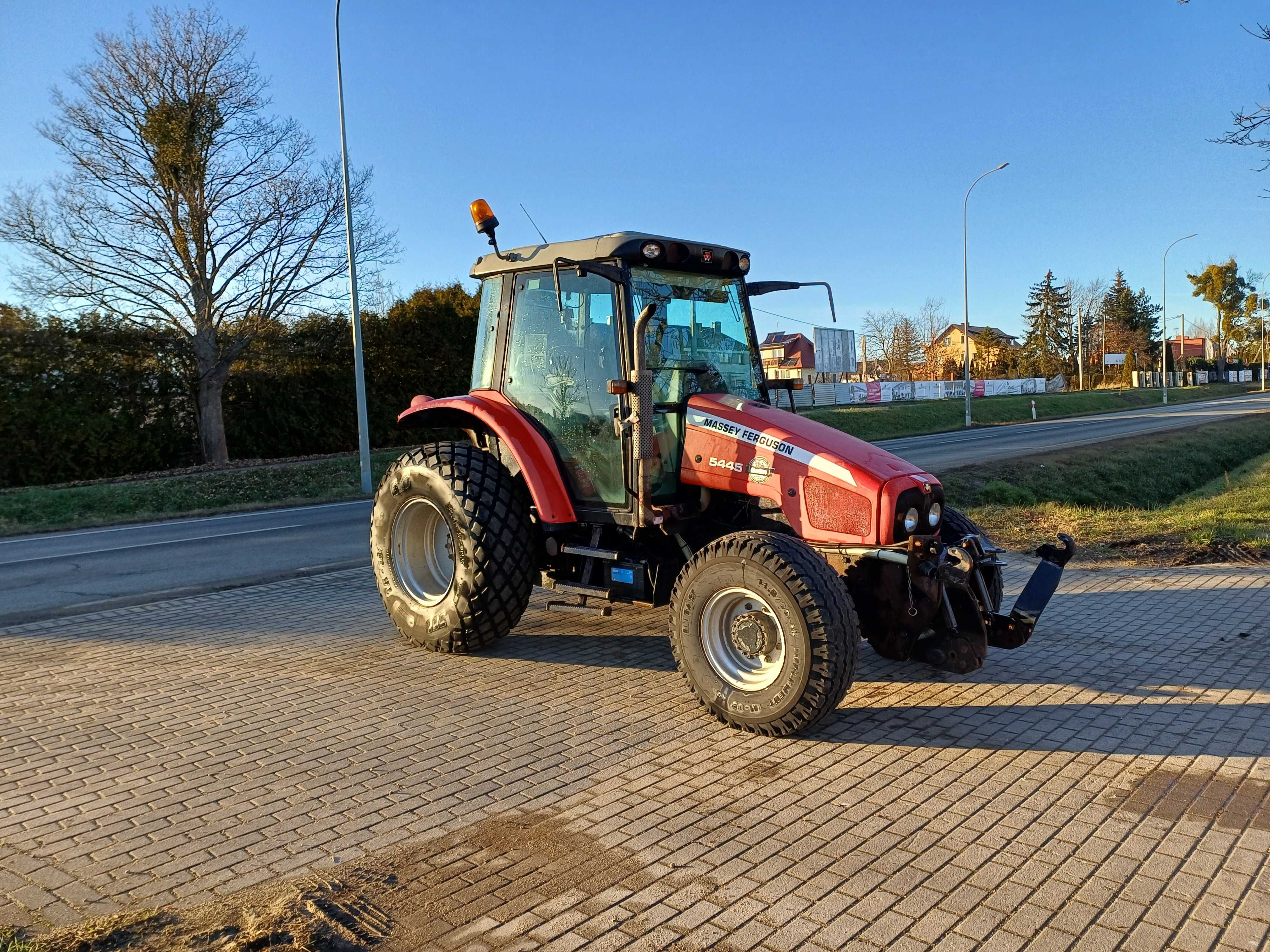Ciągnik Massey Ferguson 5445. 2005 rok . 5700 h. Gotowy do pracy