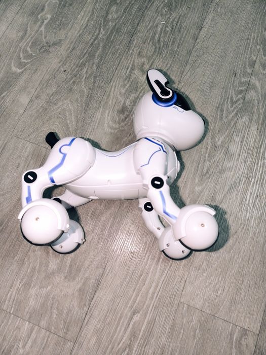 Собака робот, интерактивная игрушка.