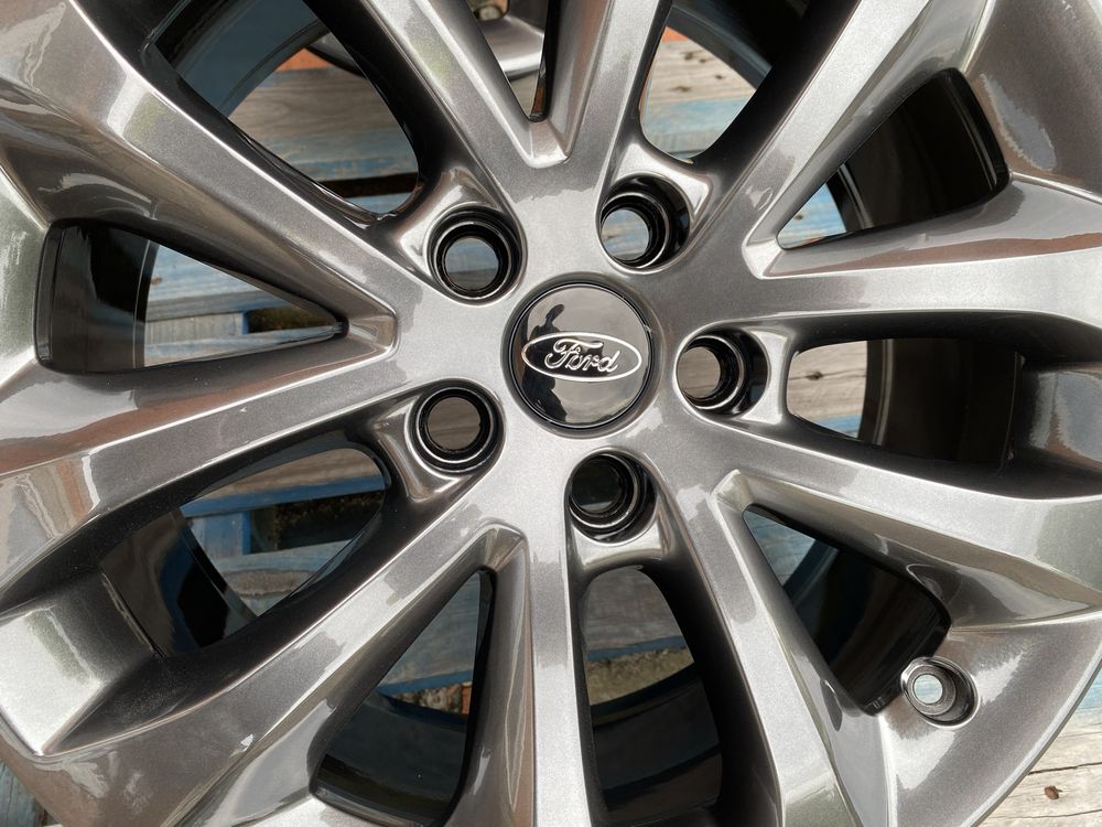 Oryginale felgi aluminiowe 17 cali 5x108 Ford Kuga mondeo c-max