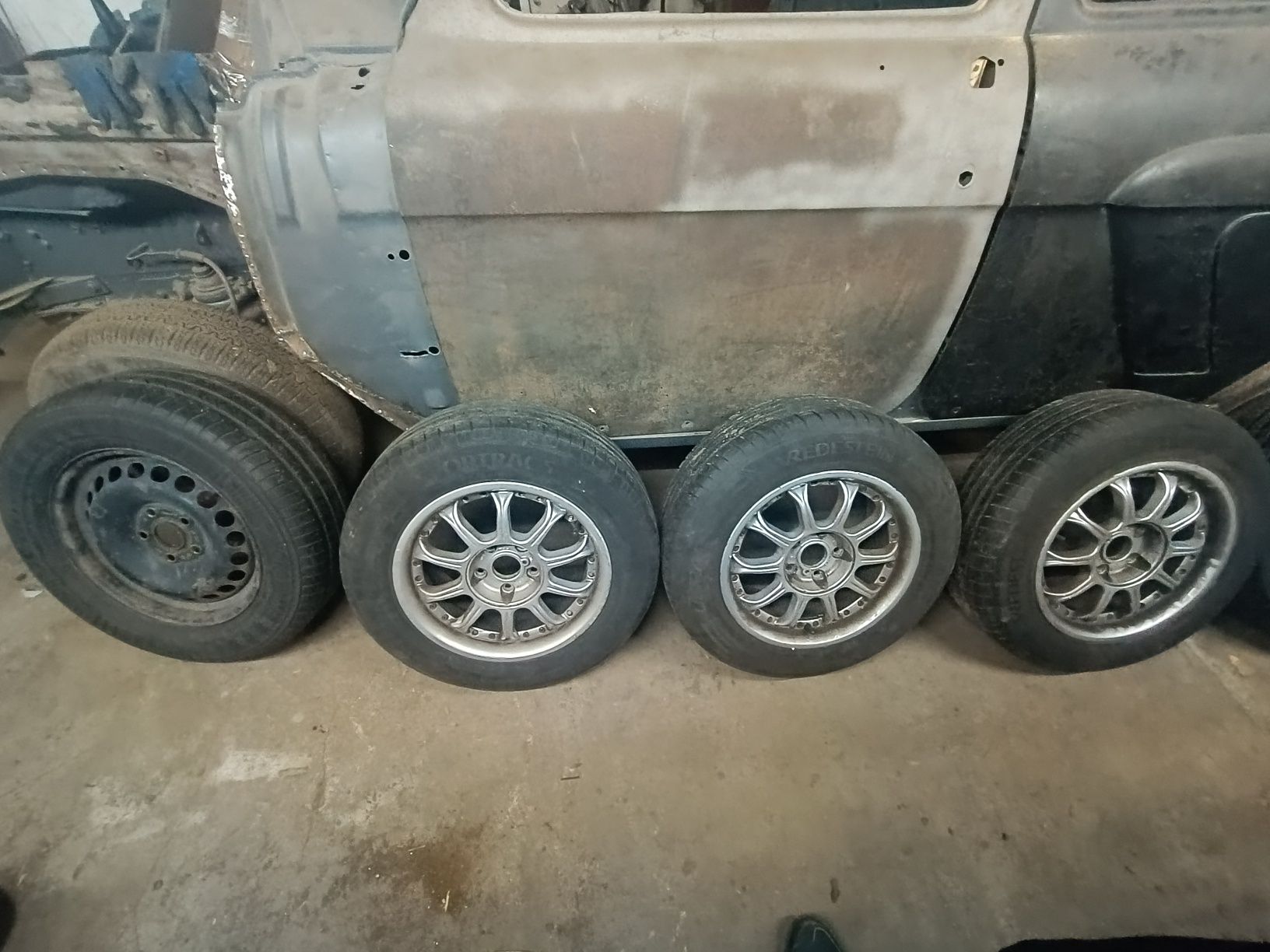 Całe koła 195/65 R15