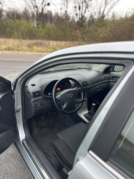 Toyota Avensis*Liftback*2008r*Niski przebieg*Bogate wyposazenie