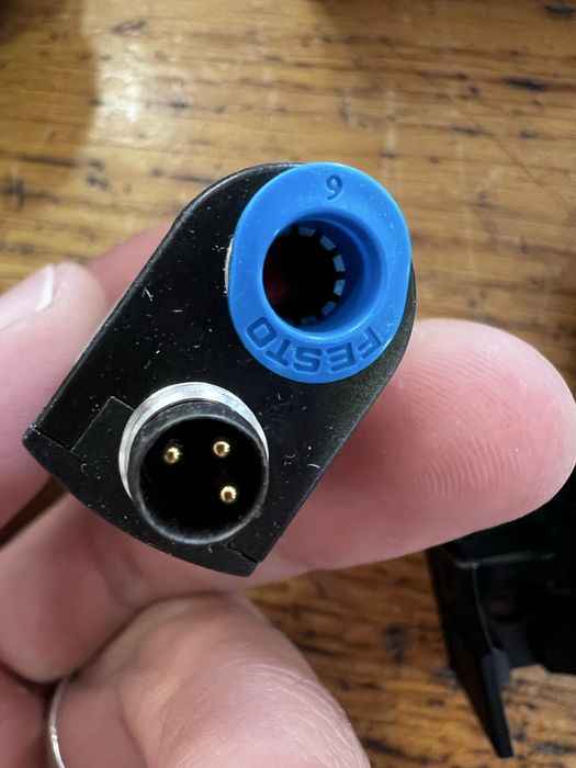 Sensor pressão Festo SDE5-D10-O-Q6-P-M8 - NOVO