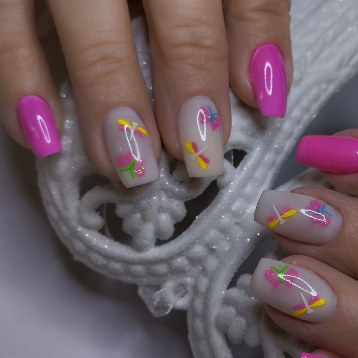 Мастер маникюра. Центр.