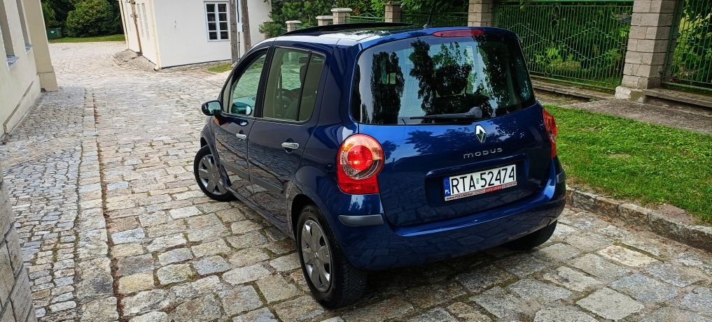 Śliczny Renault Modus ! 1.6 Benzyna ! Cały oryginał ! Bez grama rdzy !