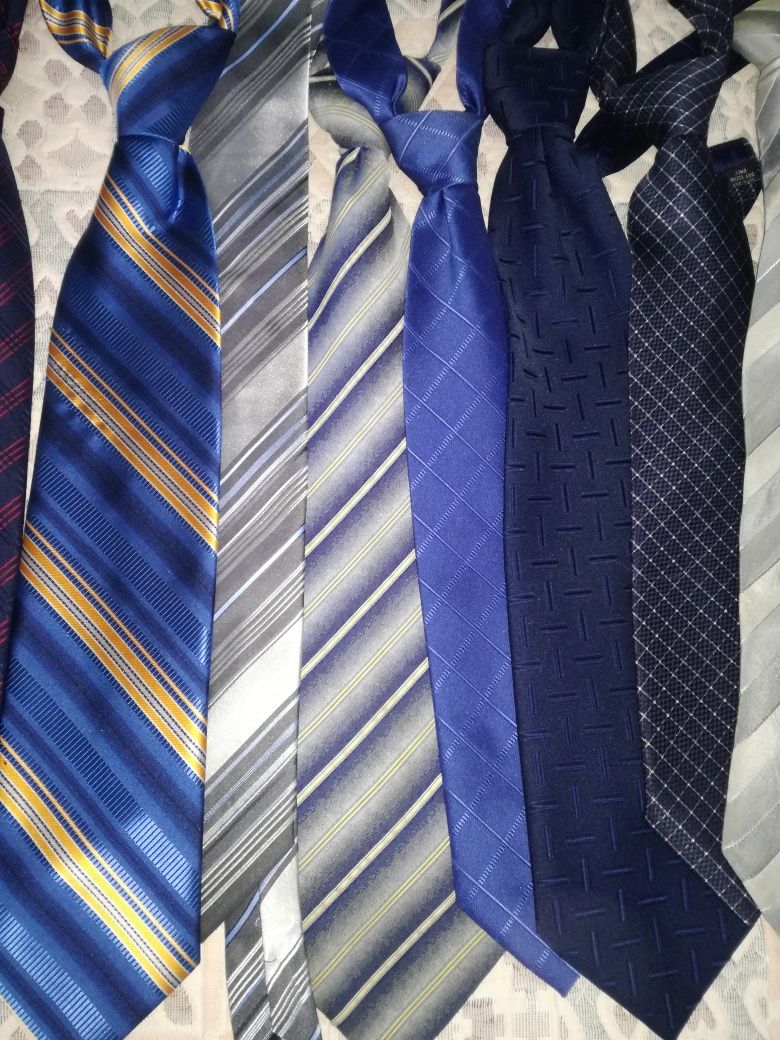 Продам галстуки, разные