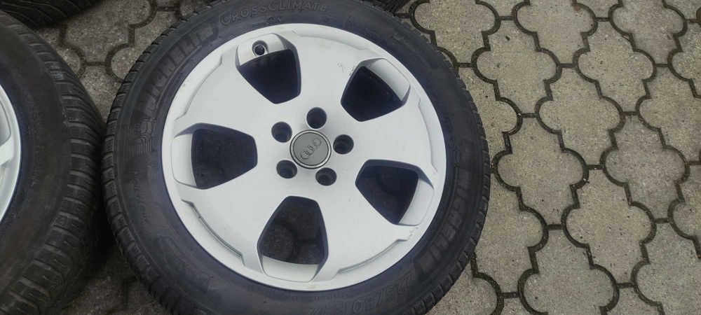 Audi a3 8p Koła Felgi aluminiowe 17 5x112 7,5J ET 56 Opony Michelin