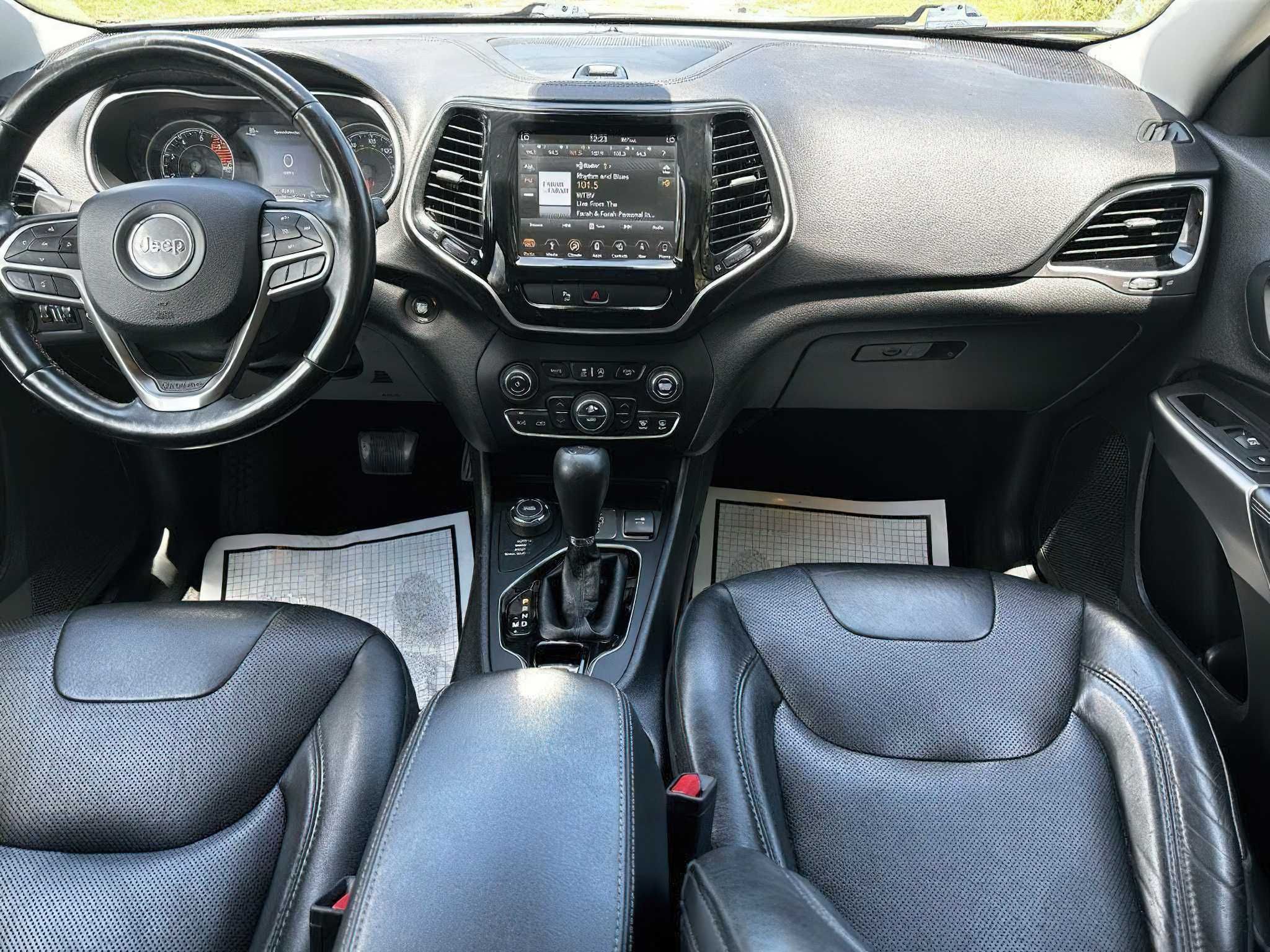 Jeep Cherokee      2019