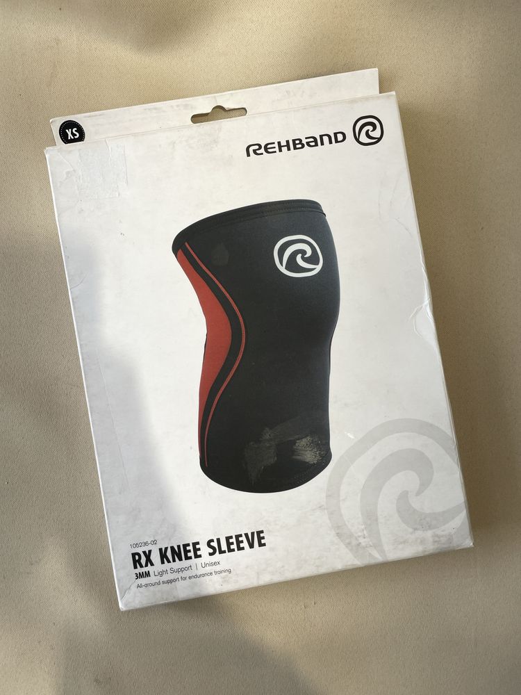 Stabilizator Kolana Rehband 3 mm (czarno-czerwony) XS