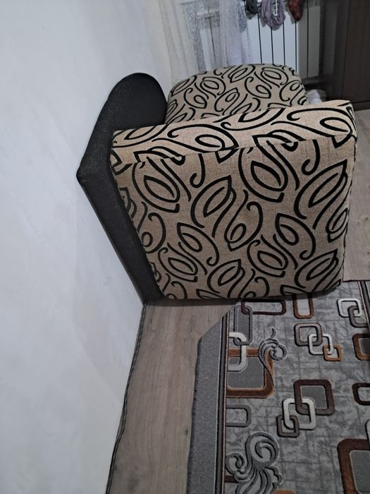 Диван.складний.гарному стані