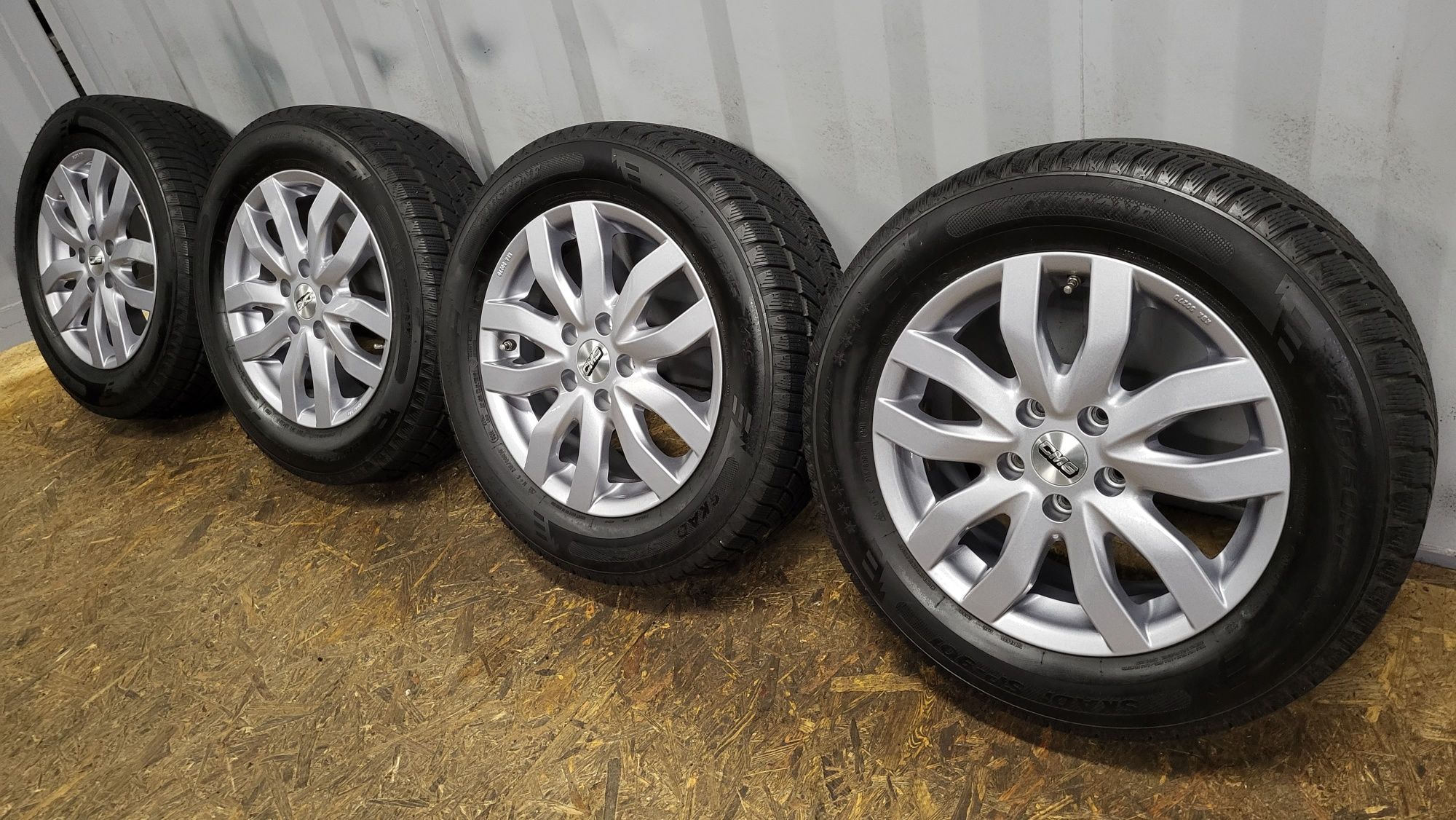 Alufelgi 16" 5x112 z oponami 215/60 R16 Seat Ateca Skoda Karoq Audi Q3