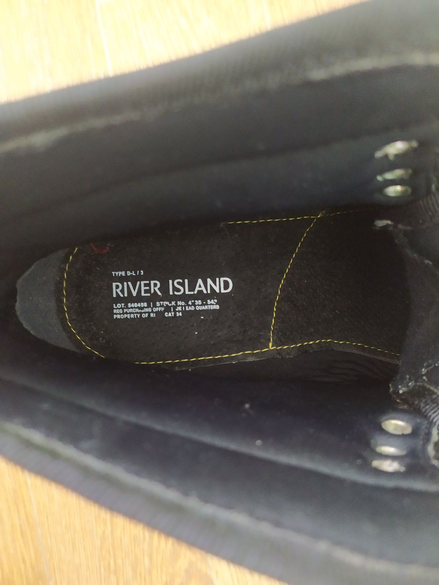 Взуття черевики чоловічі river island