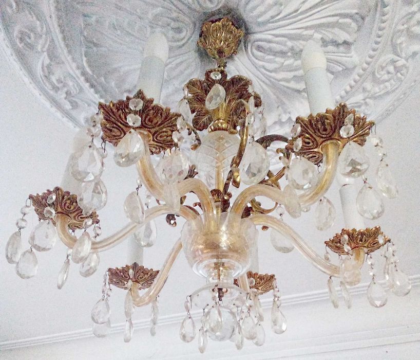 Хрустальная люстра Elite Bohemia, подойдет для любого интерьера.