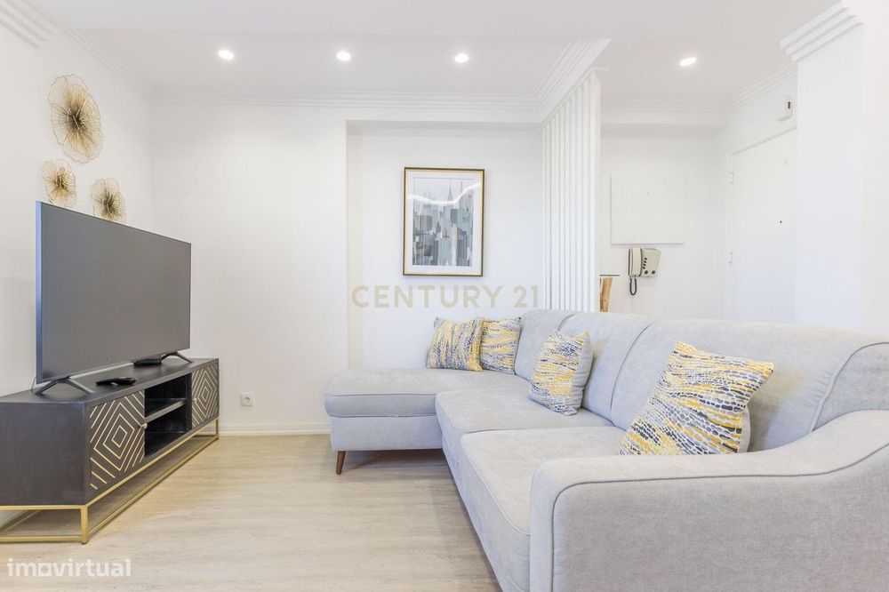 Apartamento T1 Mobilado com Vista Mar - Costa da Caparica