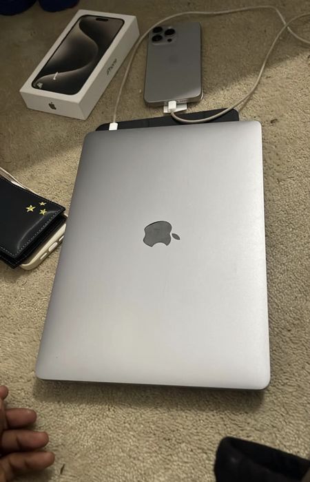 Macbook pro touch bar2018/9