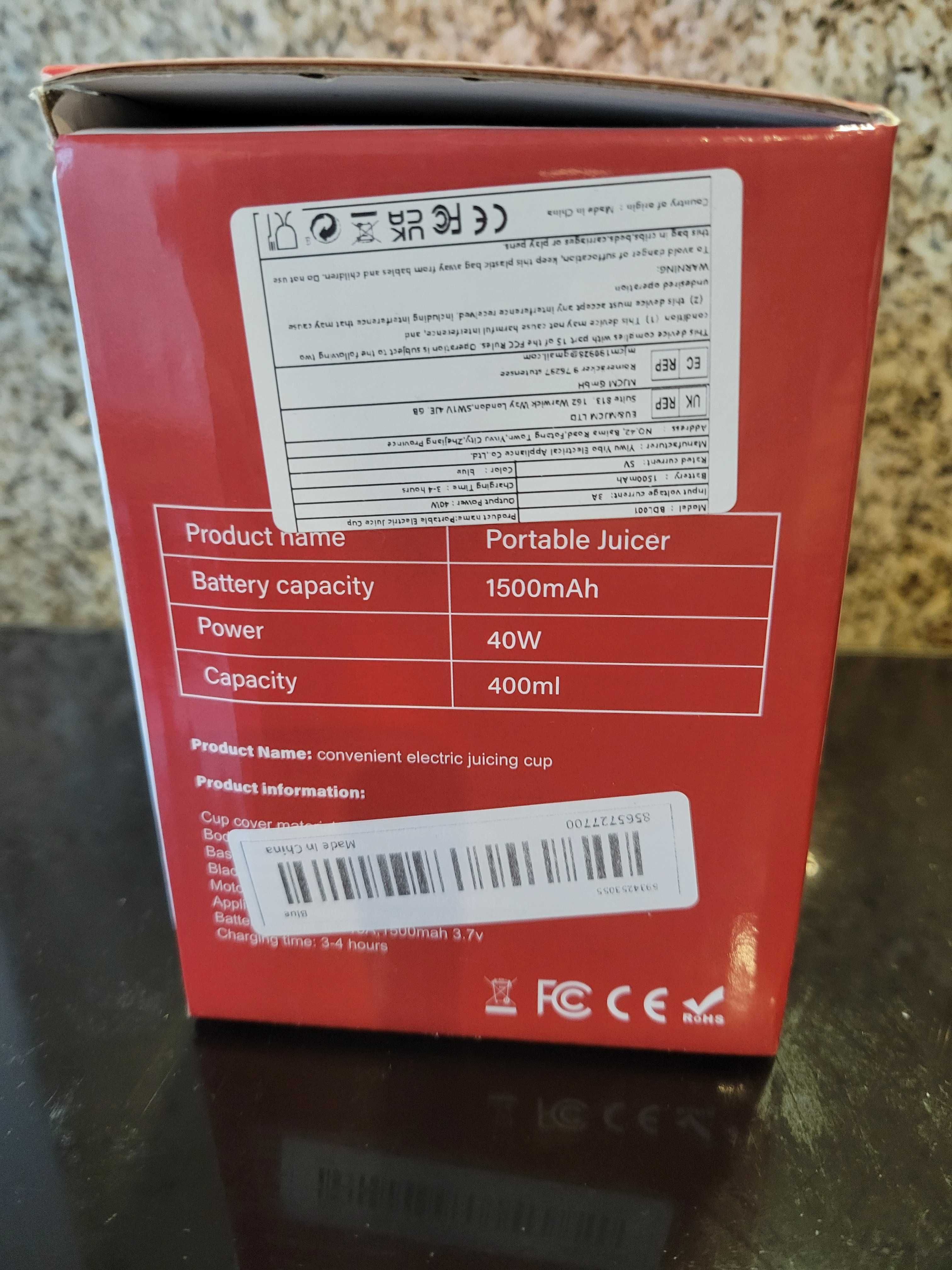 Pequena liquidificadora de sumos