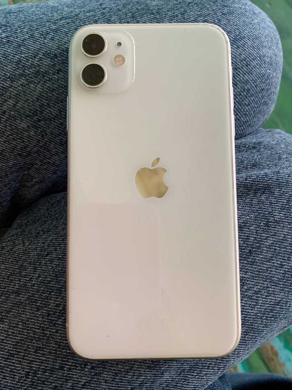 iPhone 11 з коробкою