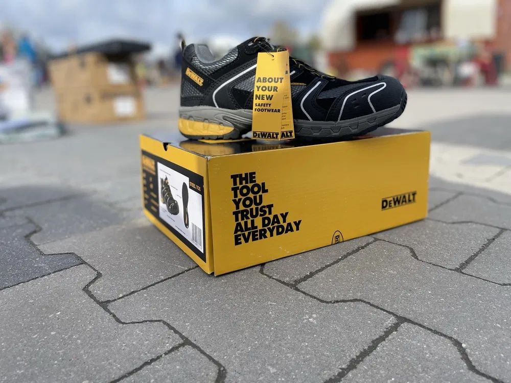 Buty specjalistyczne DeWALT z noskami rozmiar 42