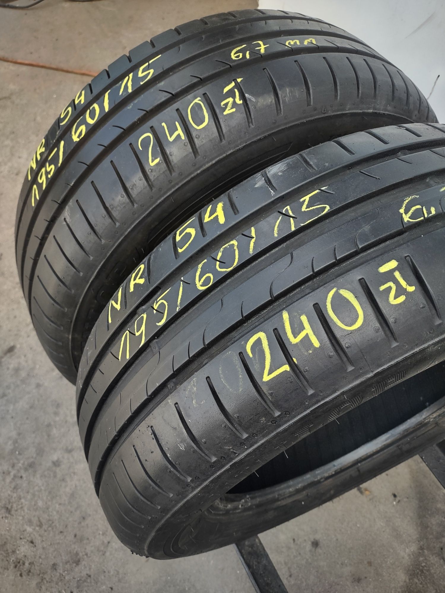 Nr 54 2 opony letnie 195/60/15 Dunlop