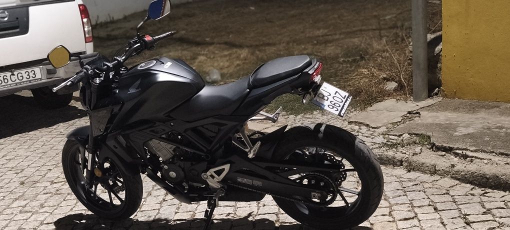 Honda cb125r de 2024