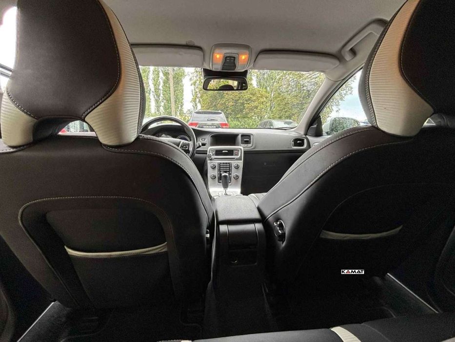 Volvo V60 R-design 2,0 diesel 5 cylindrów Automat Zamiana