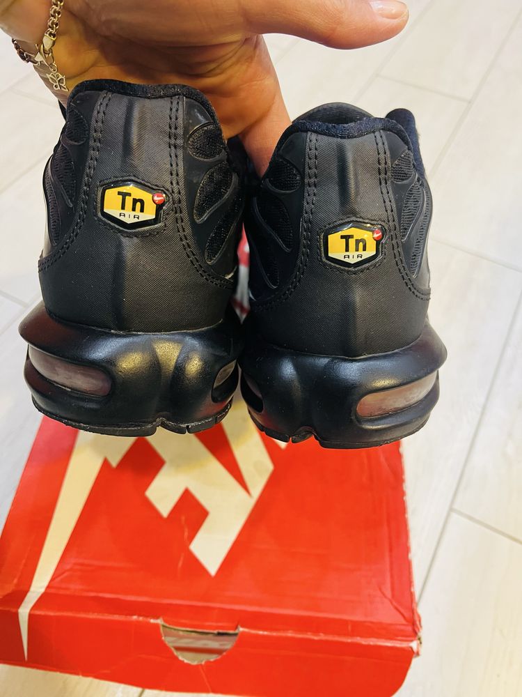 Кросовки Nike AIR MAX PLUS TN 46 размер, 30 см стелька