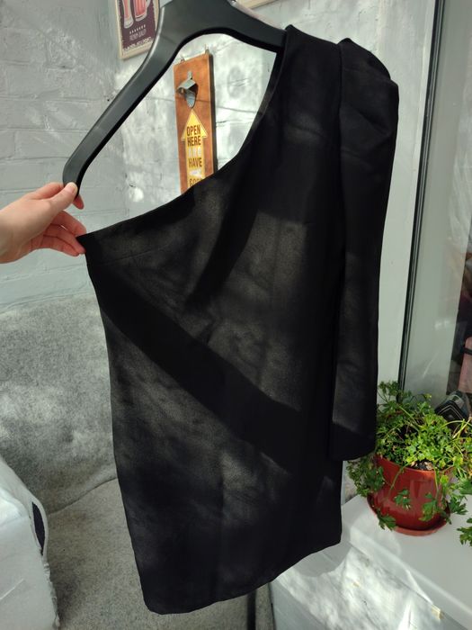 Сукня жіноча чорна класична М
