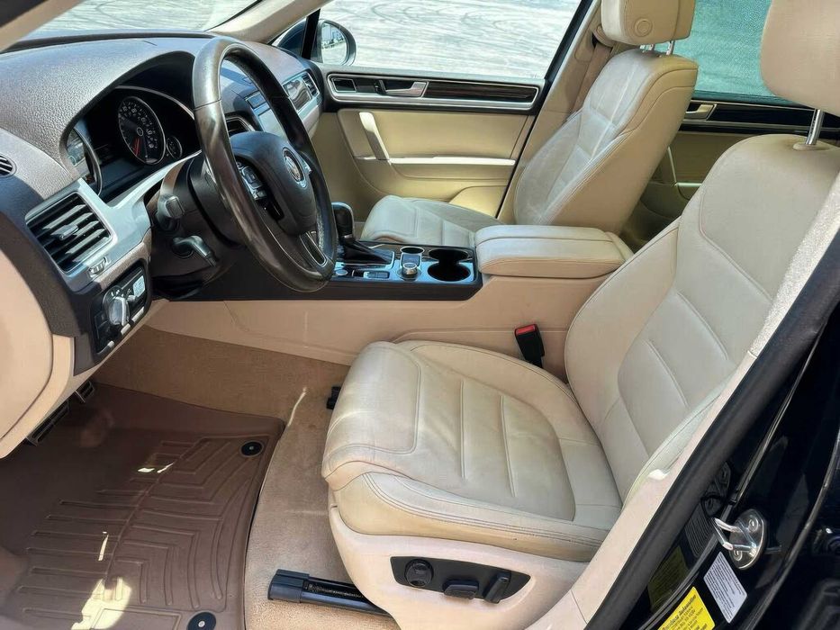 Volkswagen Touareg Executive      2015