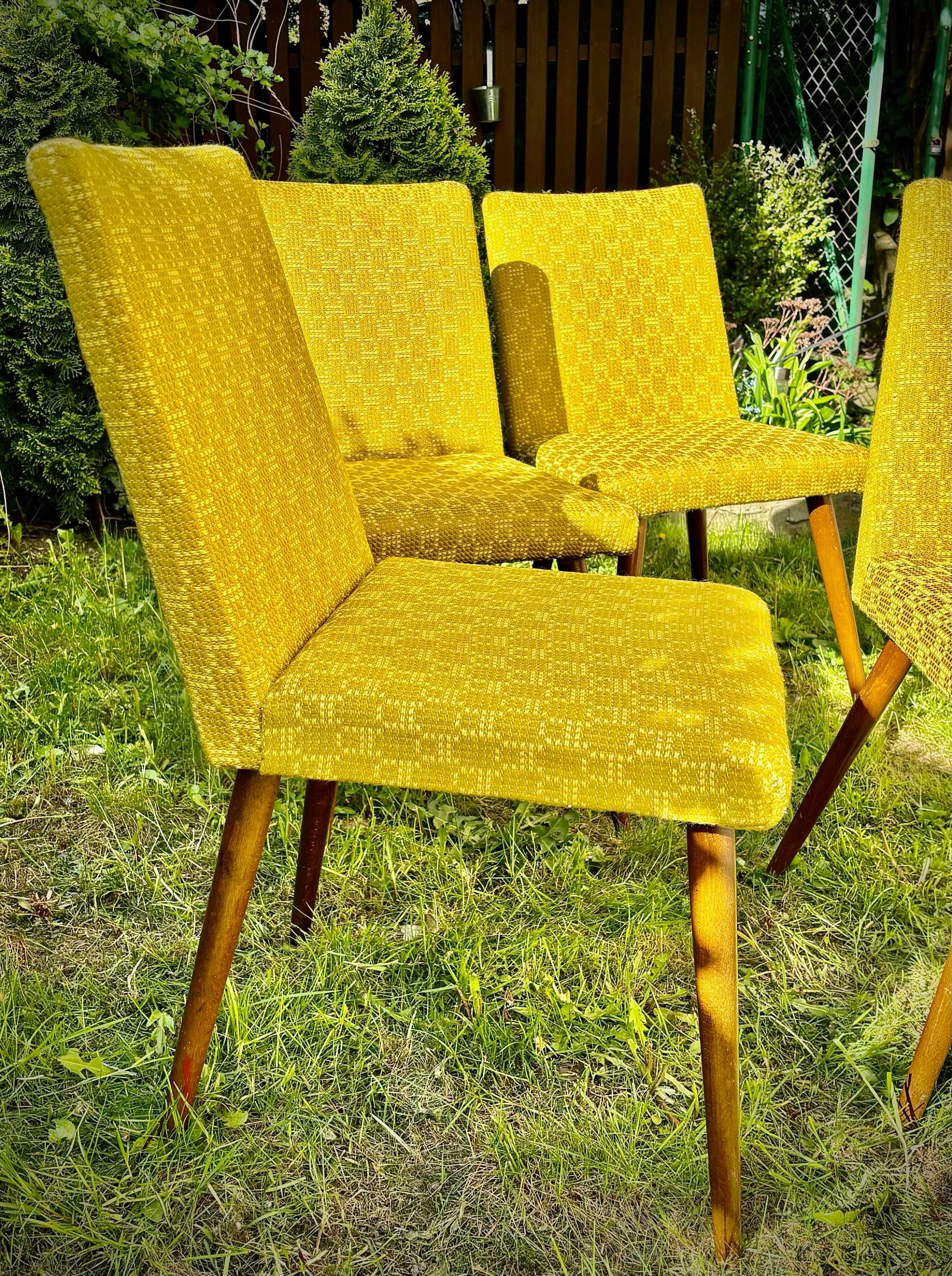 Krzesła tapicerowane z lat 70 typ 200 244 Słupska Fabryka Mebli 4 szt.