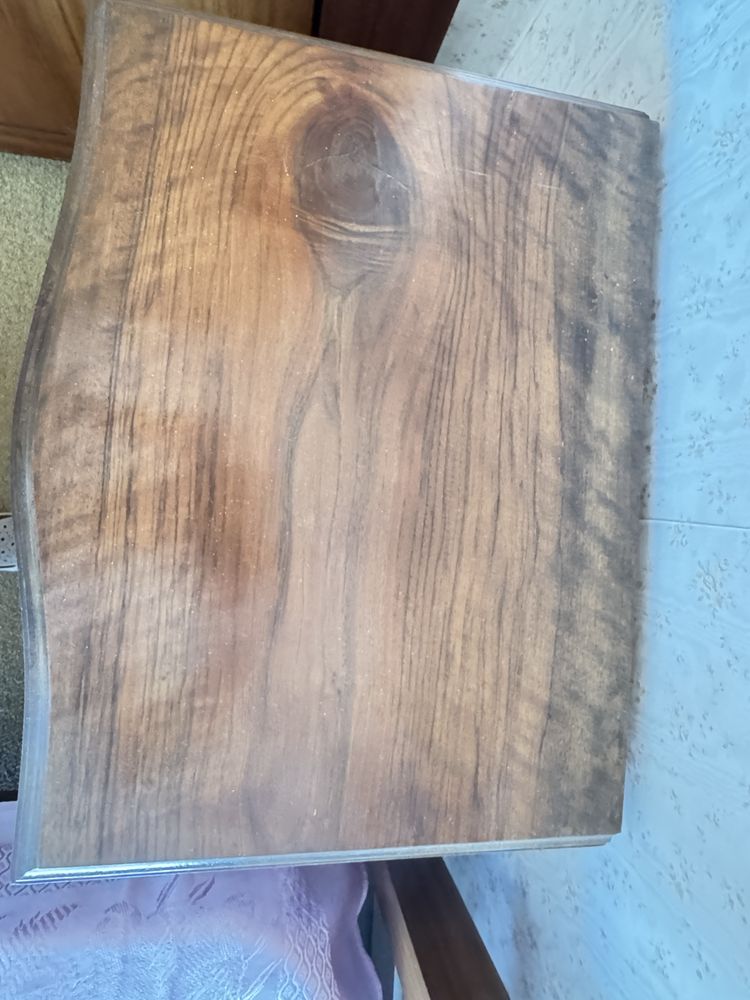 Cama de casal com Colchão/mesas de Cabeceira