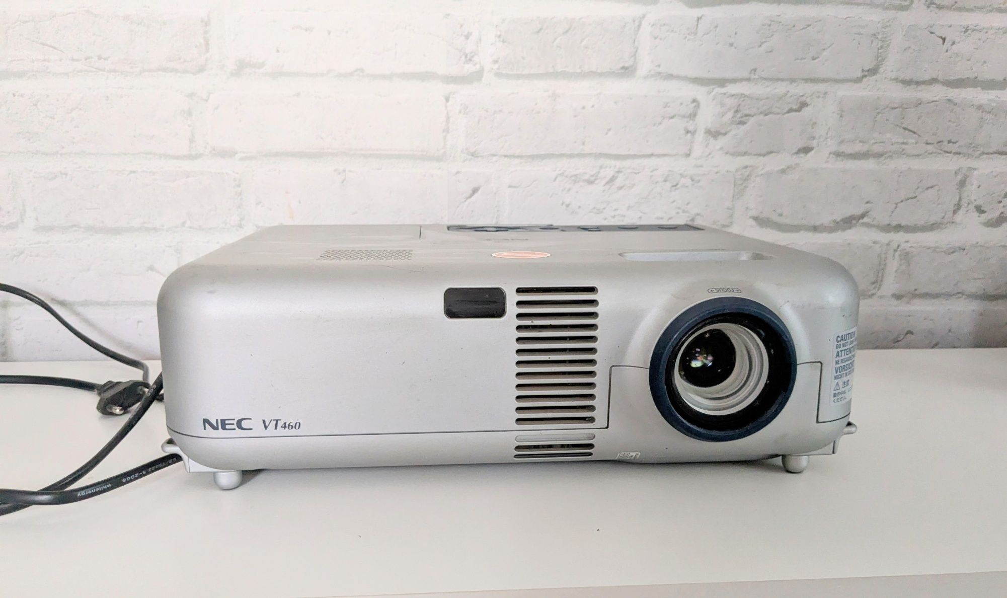 Rzutnik projektor NEC VT460