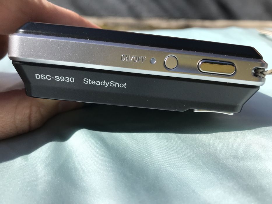 Фотоапарат цифровий Sony Cyber-Shot DSC-S930 Black чорний