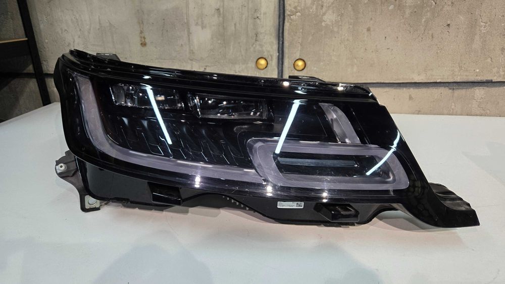 Range Rover Sport L494 фари Full LED оригінал Європа