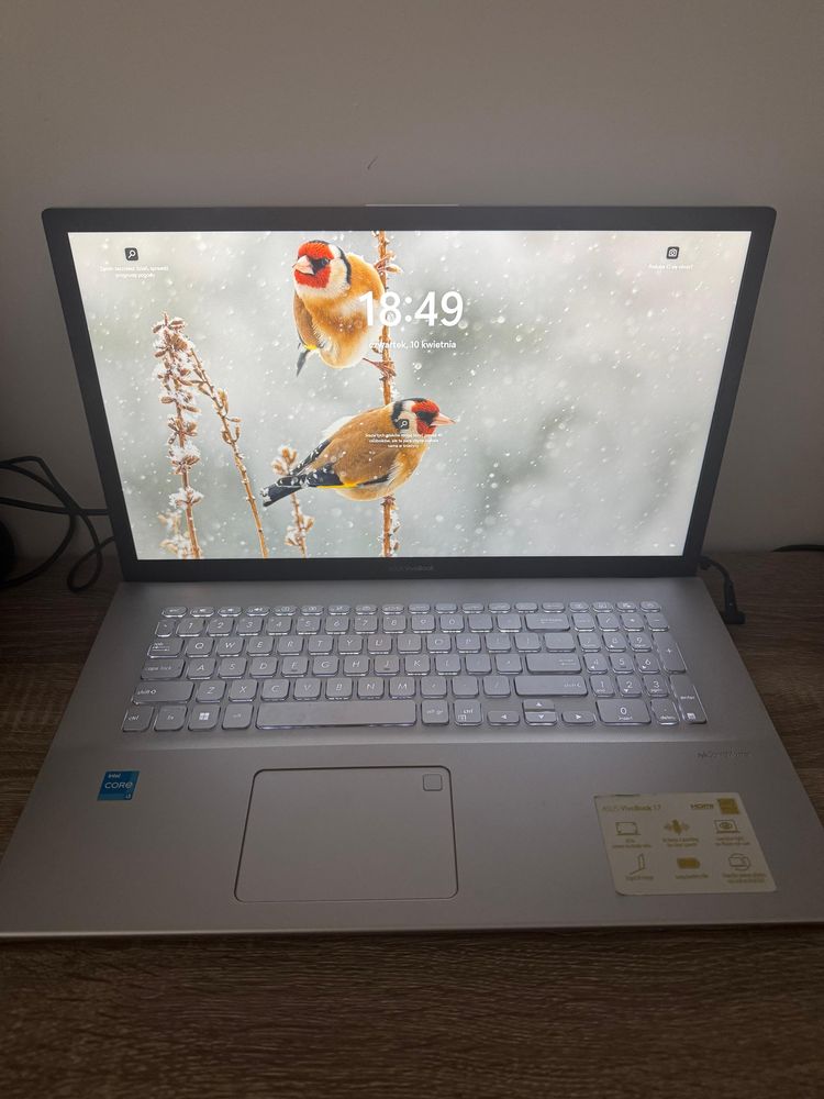 Laprtop Asus Vivobook 17