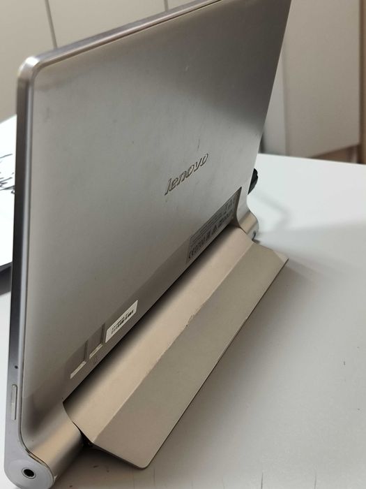 Планшет Lenovo модель 60046 (Yoga Tablet 10) рабочий