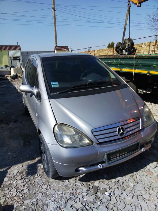 Мерседес А 140 160 170 W168 кузовные запчасти есть все