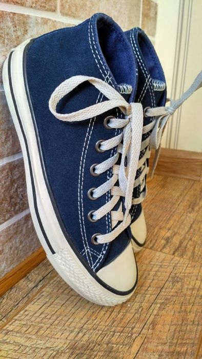 Кеды Converse раз 36,5(23 см),ц 800 гр (оригинал,натур.замша.отл.сост)