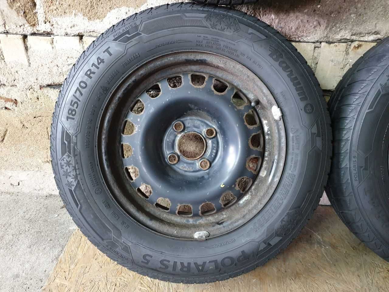 Felgi Stalowe Opel Karl Corsa R14 4x100 opony zima 185/70R14 4mm