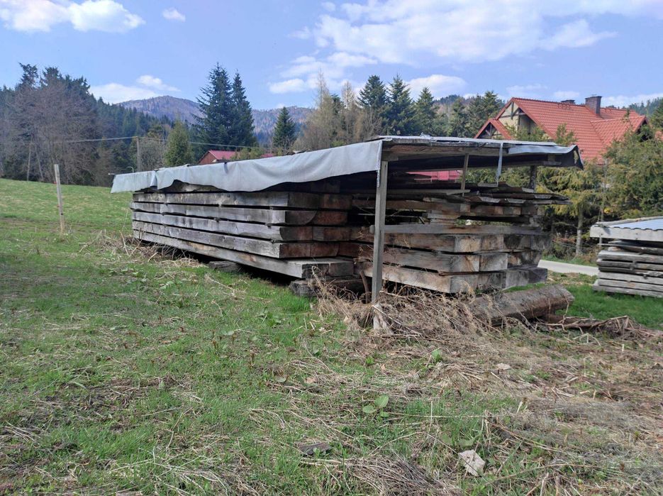 Drewno konstrukcyjne, bale, monolity