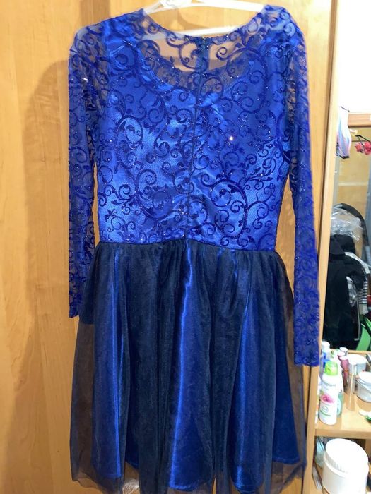 Нарядное платье на девочку (подростка)