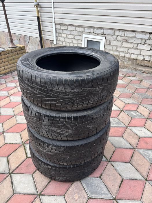 Шини   Зимові KUMHO 235/60 R18