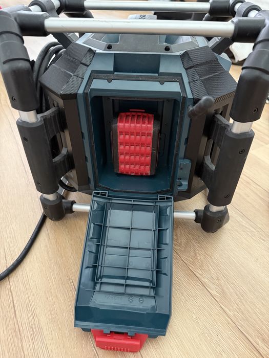 Radio FM/DAB Bosch Professional GPB 18V-5 SC bateria 5.0ah bluetooth