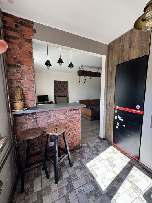 Затишна 2-кімнатна квартира 45 м², 3 поверх, вул. Довженка( Толстого)