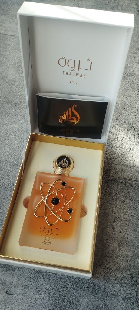 Tharwah Gold Lattafa Perfumy 100 ml niewielki ubytek