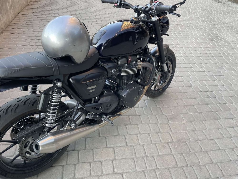 Triumph speed twin 1200
