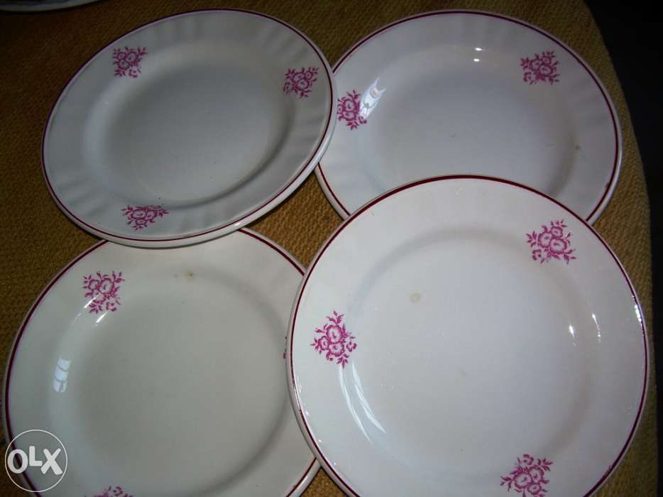 4 Pratinhos de Sacavém ( com 16 cm de diâmetro)