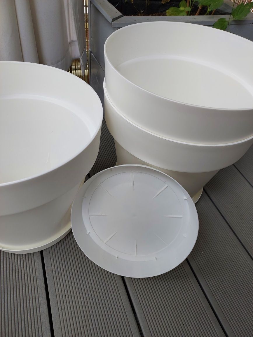 Donica biała plastkowa śr.30 cm wys. 26,6cm - 3 szt.